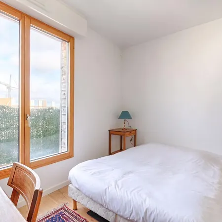 Trois Pièces Sur Parc De La Terrasse Et Vues Appartement Paris