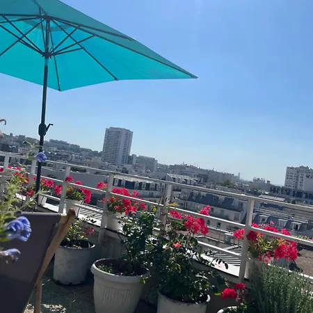 Trois Pieces Sur Parc De La Terrasse Et Vues Paříž